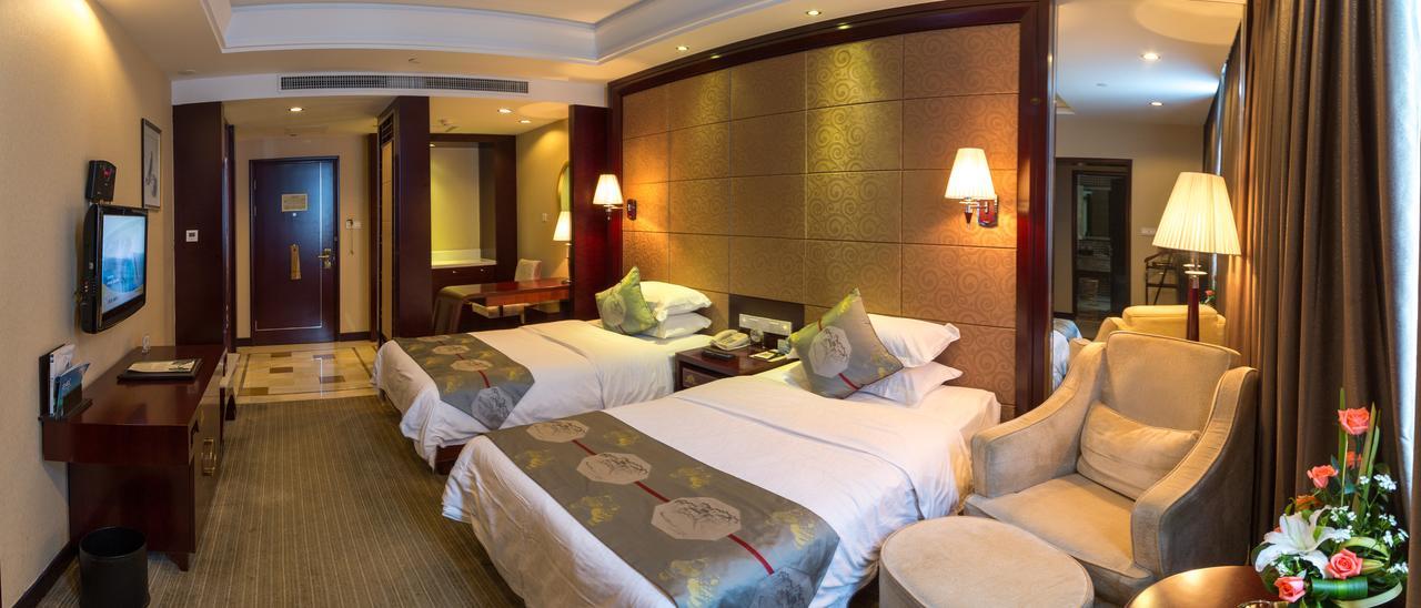 Huangshan International Hotel Room photo